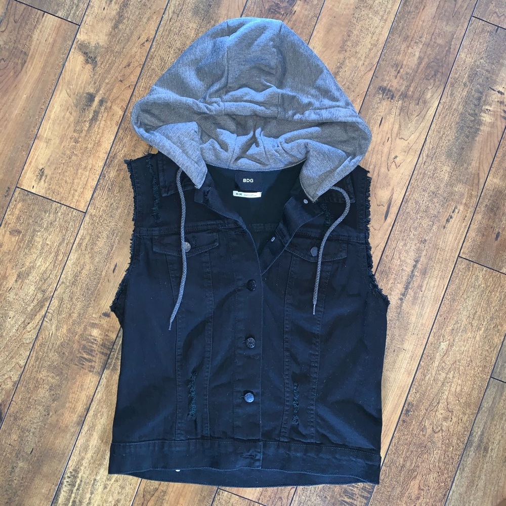 URBAN OUTFITTERS | DENIM VEST WITH HOOD